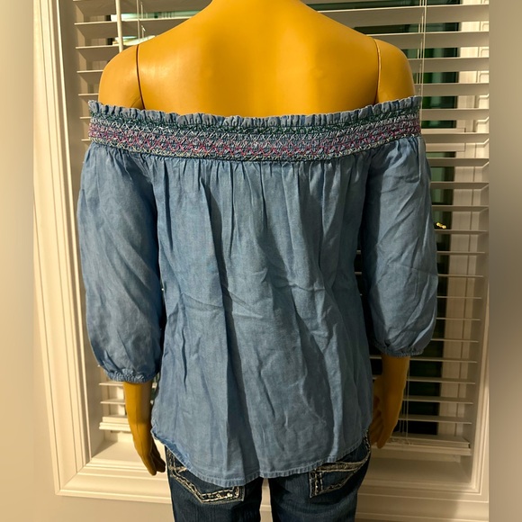 Cute Francesca’s Hudson Heritage size M blue off shoulder blouse NWT - Picture 6 of 6